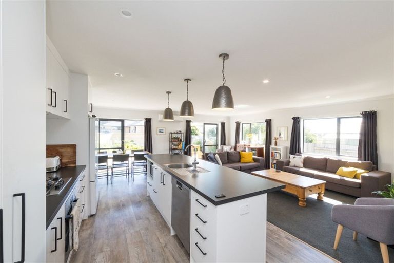 Photo of property in 5 Poplar Grove, Feilding, 4702