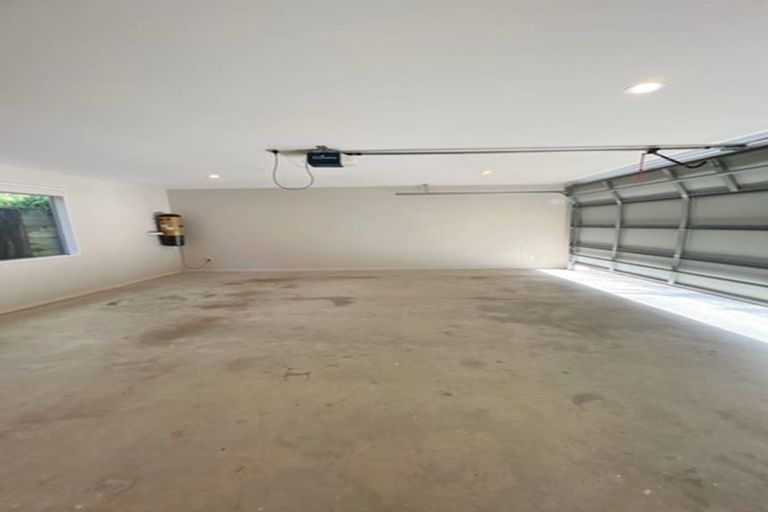 Photo of property in 42 Borneo Drive, Fairview Heights, Auckland, 0632