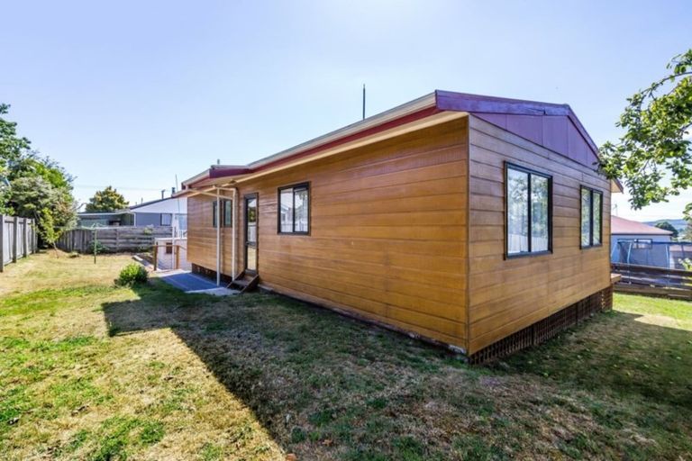 Photo of property in 2/77 Te Hatepe Avenue, Taupo, 3330