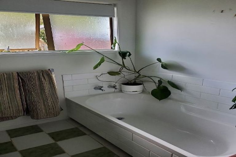 Photo of property in 2/11 Long Bay Drive, Torbay, Auckland, 0630