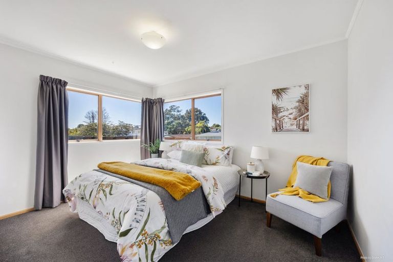 Photo of property in 34 Meadway, Sunnyhills, Auckland, 2010