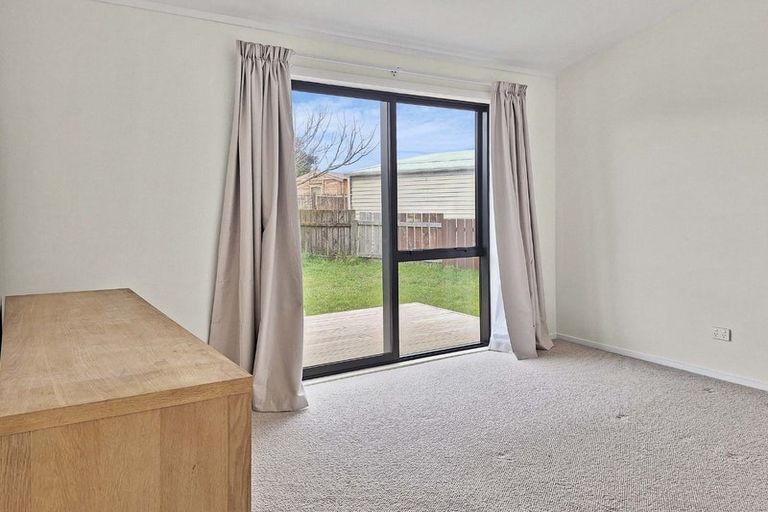 Photo of property in 42 Norfolk Crescent, Otaki Beach, Otaki, 5512