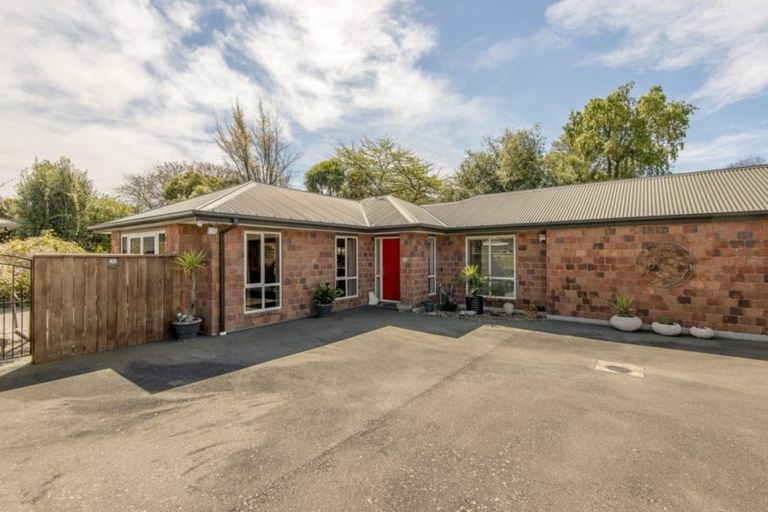 Photo of property in 198 Cranford Street, St Albans, Christchurch, 8014