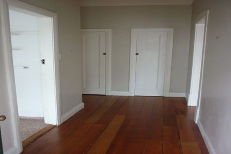 Photo of property in 8 Davis Street, Thorndon, Wellington, 6011