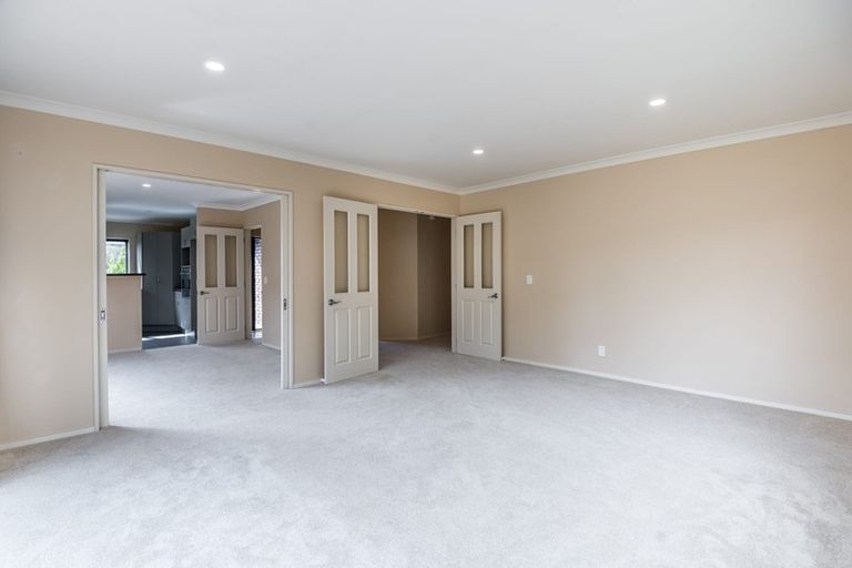 Photo of property in 68 Erlestoke Crescent, Churton Park, Wellington, 6037