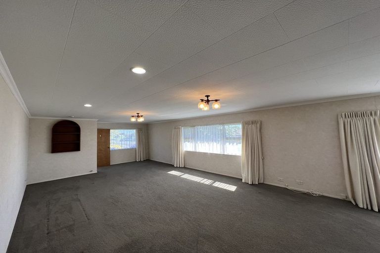 Photo of property in 21 Park Lane, Waitara, 4320