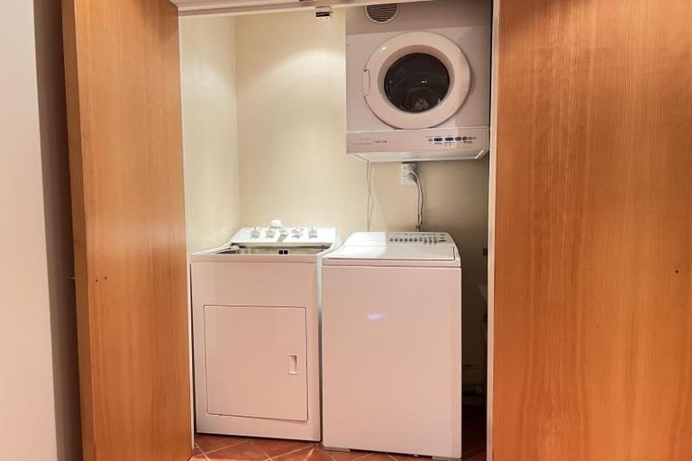 Photo of property in 12/80 Salamanca Road, Kelburn, Wellington, 6012