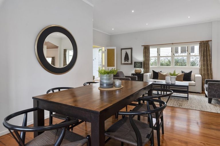 Photo of property in 21 Church Street, Northcote Point, Auckland, 0627