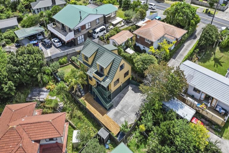 Photo of property in 1/254 Sturges Road, Henderson, Auckland, 0612