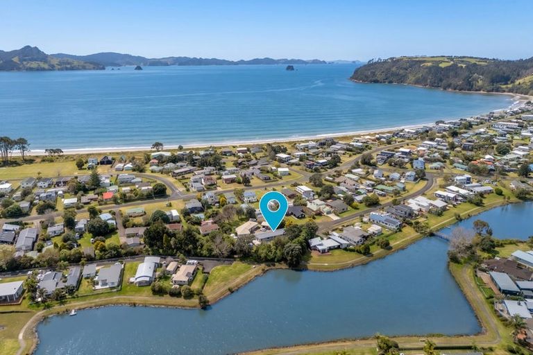 Photo of property in 17 Martin Place, Cooks Beach, Whitianga, 3591