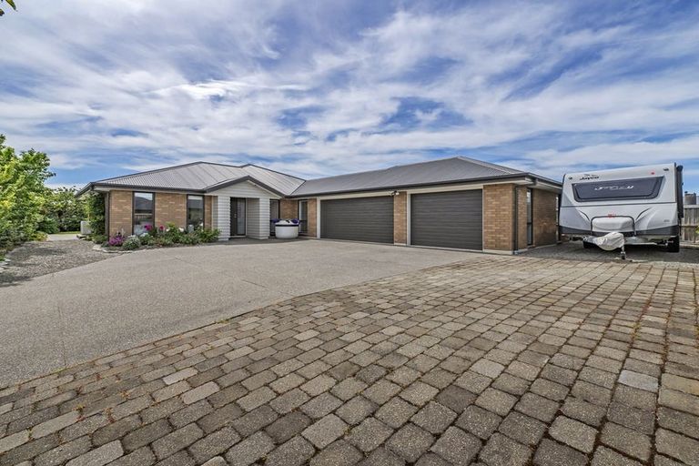 Photo of property in 1 Lloyds Close, Rolleston, 7614