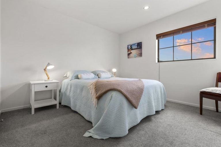Photo of property in 56 Aberley Road, Schnapper Rock, Auckland, 0632