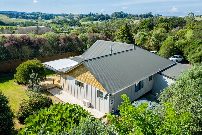 Photo of property in 235 Devich Road, Mangawhai, Kaiwaka, 0573