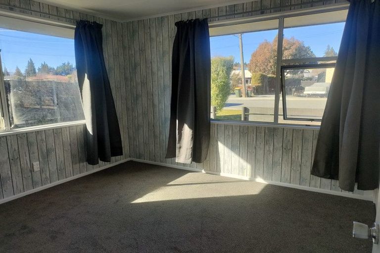 Photo of property in 185 Warren Street, Wanaka, 9305