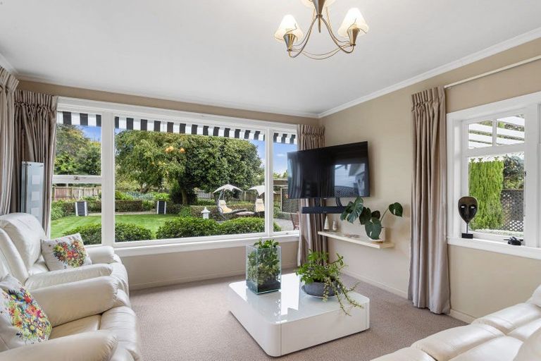 Photo of property in 2 Church Street, Amberley, 7410