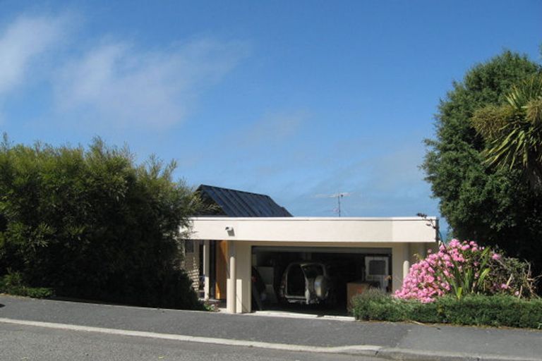 Photo of property in 26 Glendevere Terrace, Redcliffs, Christchurch, 8081