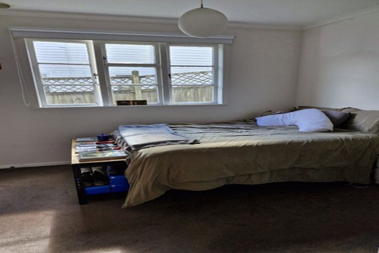 Photo of property in 102 Clyde Street, Island Bay, Wellington, 6023