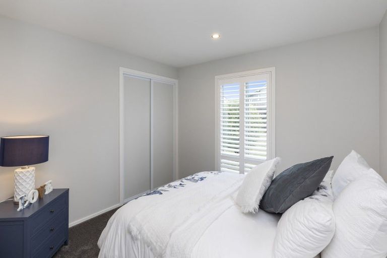 Photo of property in 18 Millpond Place, Parklands, Christchurch, 8083