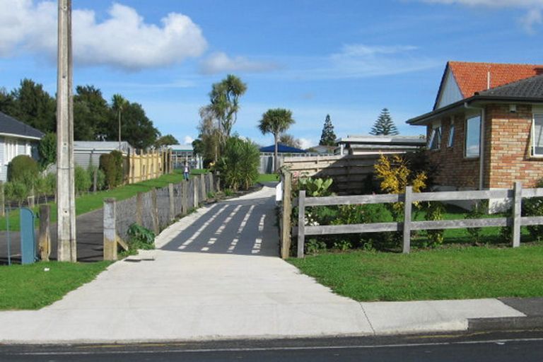Photo of property in 71a Wharf Road, Te Atatu Peninsula, Auckland, 0610