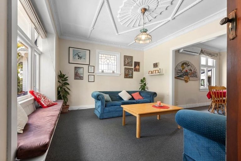 Photo of property in 17 Milverton Avenue, Hokowhitu, Palmerston North, 4410