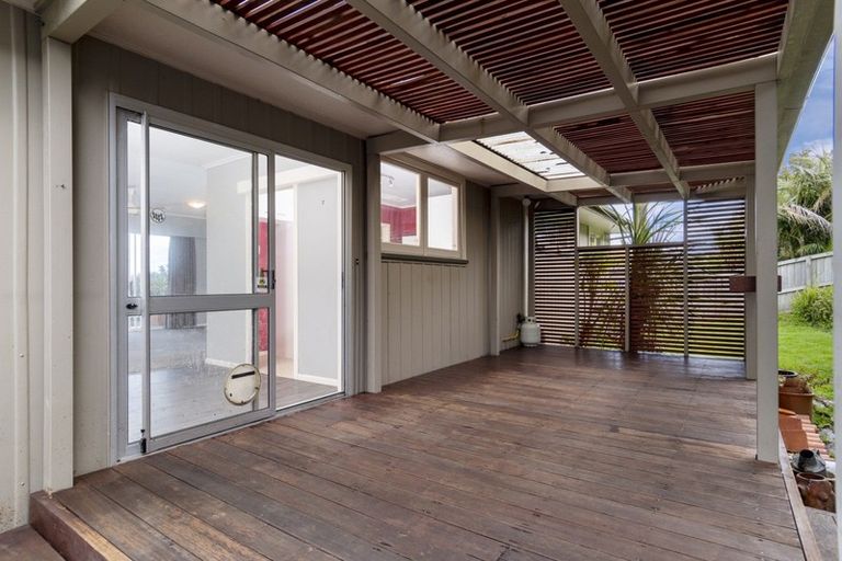 Photo of property in 30 Omokoroa Road, Omokoroa, 3114