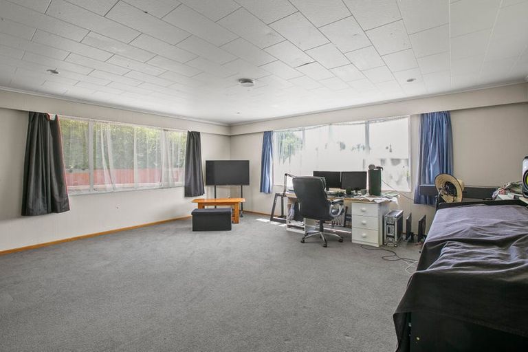 Photo of property in 22 Carthew Street, Okato, 4335