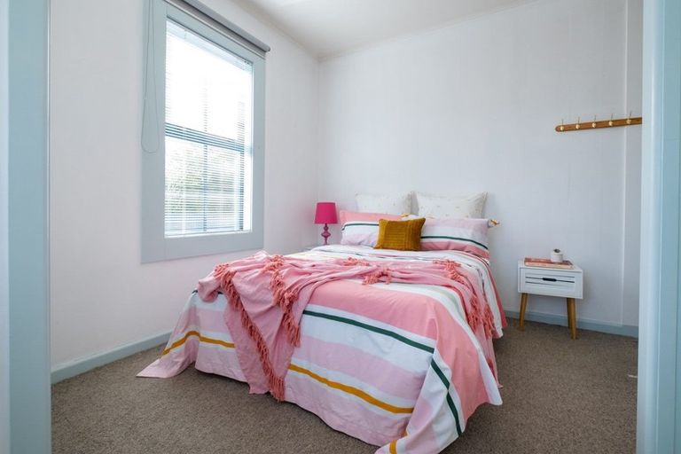 Photo of property in 9 Allens Lane, Clive, 4102