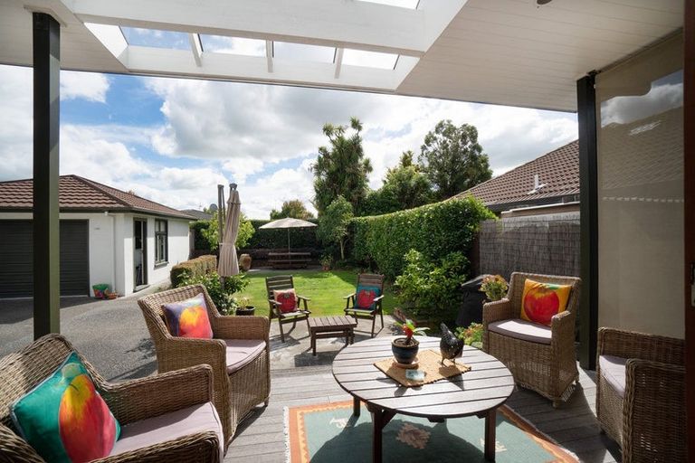 Photo of property in 37 Manapouri Crescent, Hokowhitu, Palmerston North, 4410