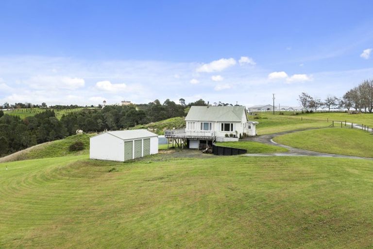 Photo of property in 733b Ridge Road, Riverhead, 0793