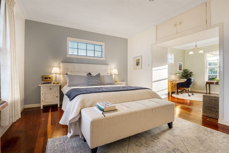 Photo of property in 120 Mellons Bay Road, Mellons Bay, Auckland, 2014