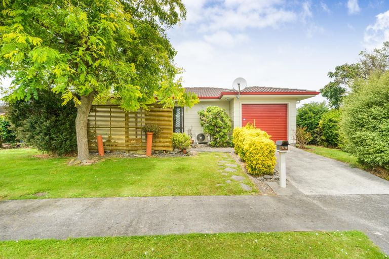 Photo of property in 58 Geraldine Crescent, Cloverlea, Palmerston North, 4412