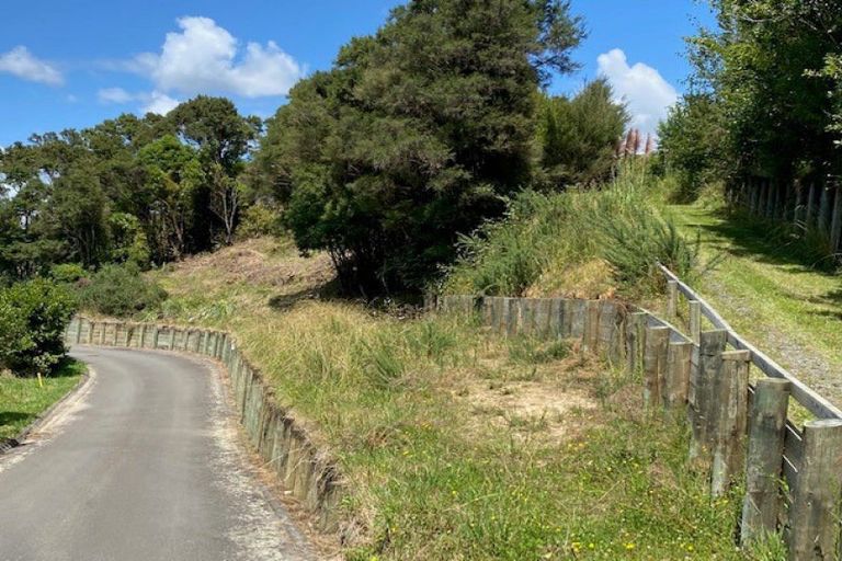 Photo of property in 4 Three Paddock Lane, Fitzherbert, Palmerston North, 4410