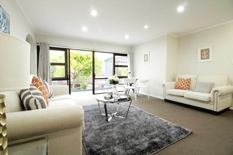 Photo of property in 114 Coxhead Road, Wattle Downs, Auckland, 2103