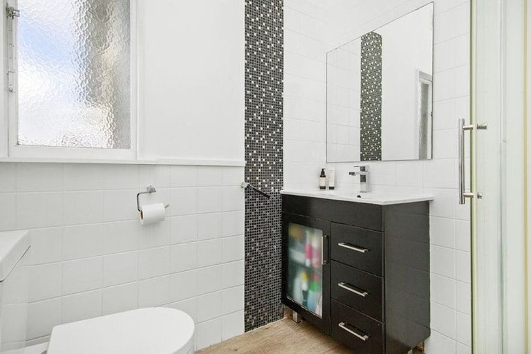 Photo of property in 18 Pharazyn Street, Melling, Lower Hutt, 5010