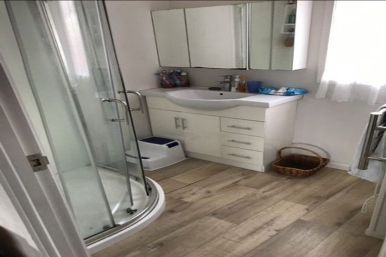 Photo of property in 108 Finlayson Avenue, Clendon Park, Auckland, 2103