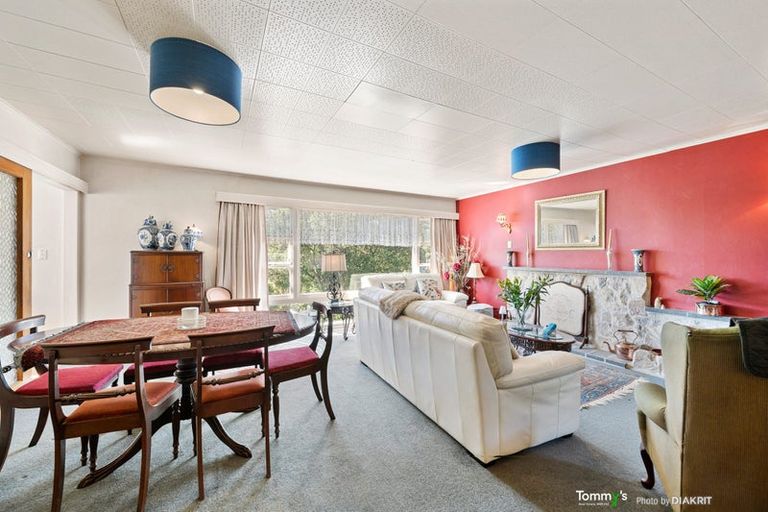 Photo of property in 105 Churchill Drive, Crofton Downs, Wellington, 6035