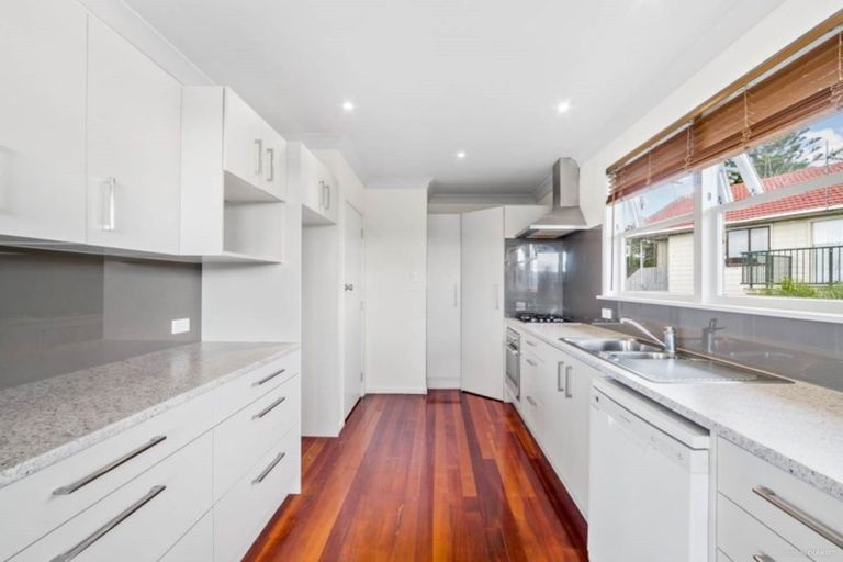 Photo of property in 1/45 Velma Road, Hillcrest, Auckland, 0627