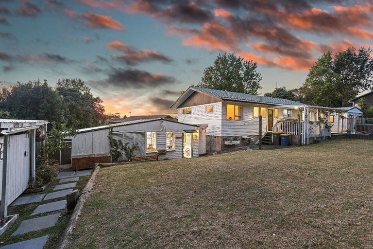 Photo of property in 46b Captain Scott Road, Glen Eden, Auckland, 0602