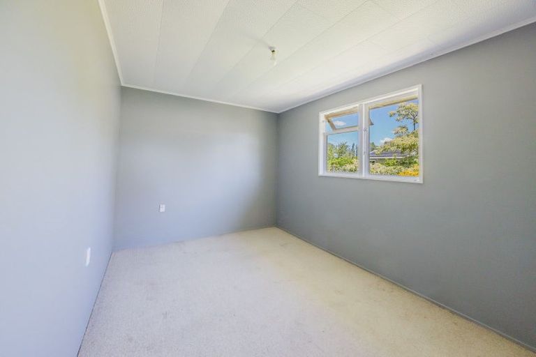 Photo of property in 2070 State Highway 2, Waipukurau, 4285