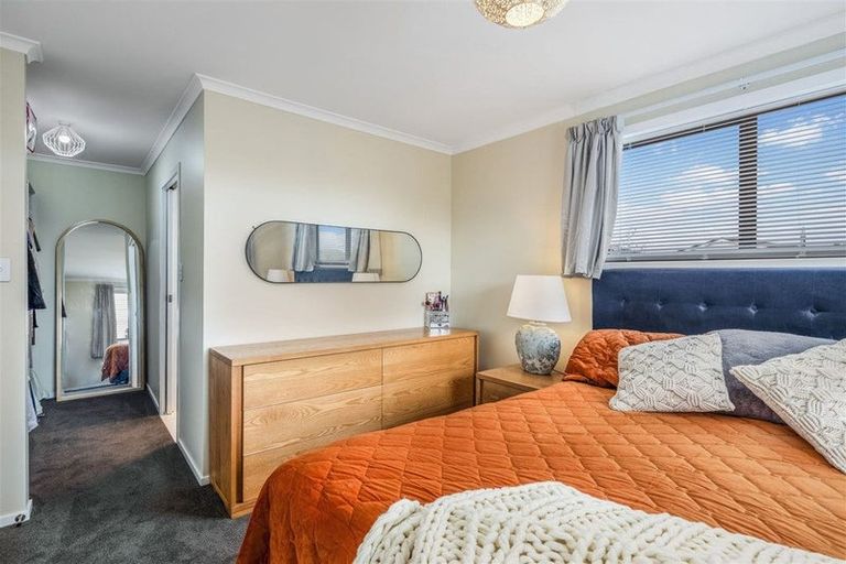 Photo of property in 166 Mark Avenue, Grenada Village, Wellington, 6037