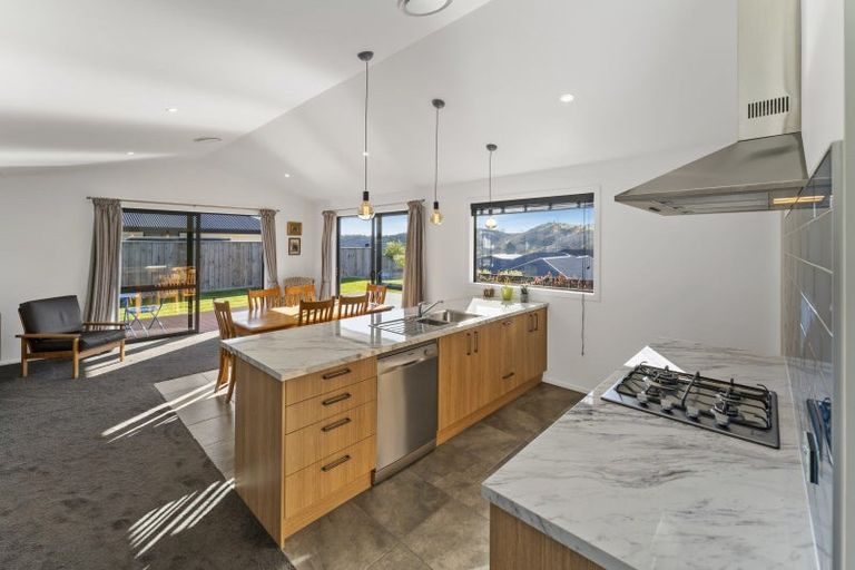 Photo of property in 8 Huntaway Close, Stoke, Nelson, 7011