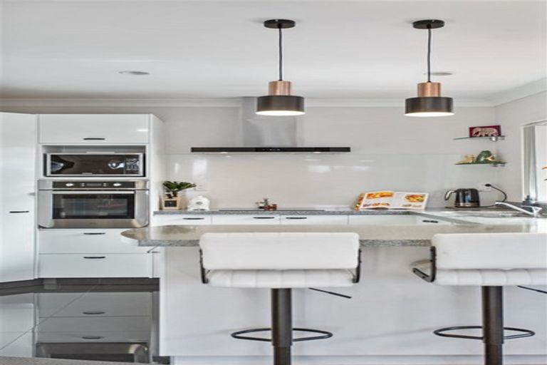 Photo of property in 3 Martin Jugum Lane, Ranui, Auckland, 0612