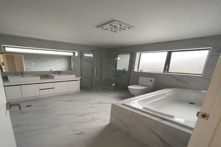 Photo of property in 1 Kokonga Lane, Silverdale, 0932