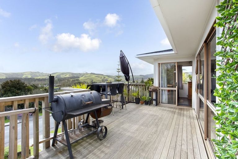 Photo of property in 17 Rautawhiri Road, Helensville, 0800