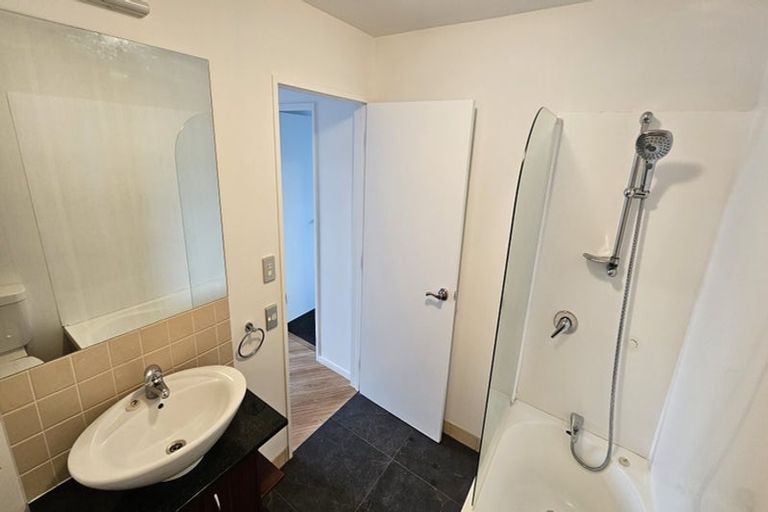 Photo of property in 2a/17 Crown Lynn Place, New Lynn, Auckland, 0600