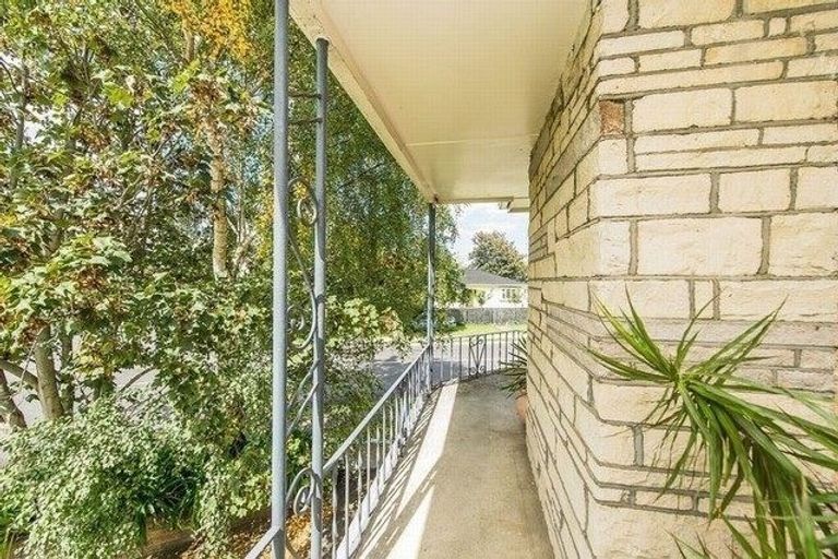 Photo of property in 3 Oakland Avenue, Saint Johns Hill, Whanganui, 4500