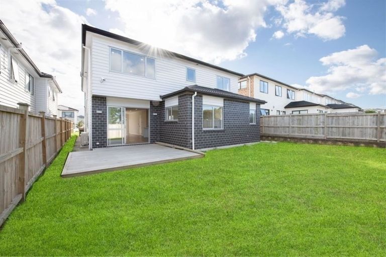 Photo of property in 13 Hangahai Road, Flat Bush, Auckland, 2019