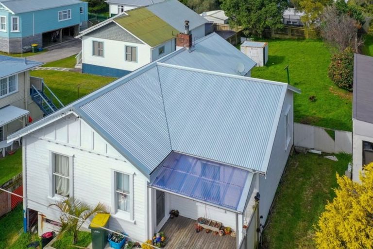 Photo of property in 7 Whiteley Street, Moturoa, New Plymouth, 4310