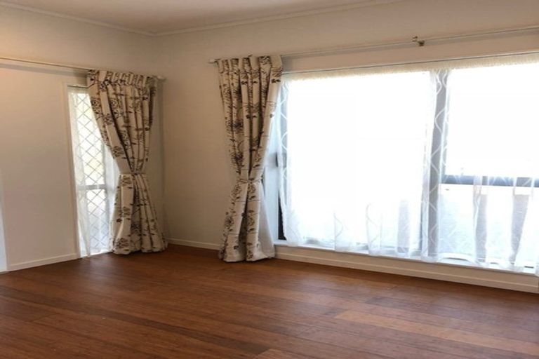 Photo of property in 7 Kallaroo Place, Botany Downs, Auckland, 2010