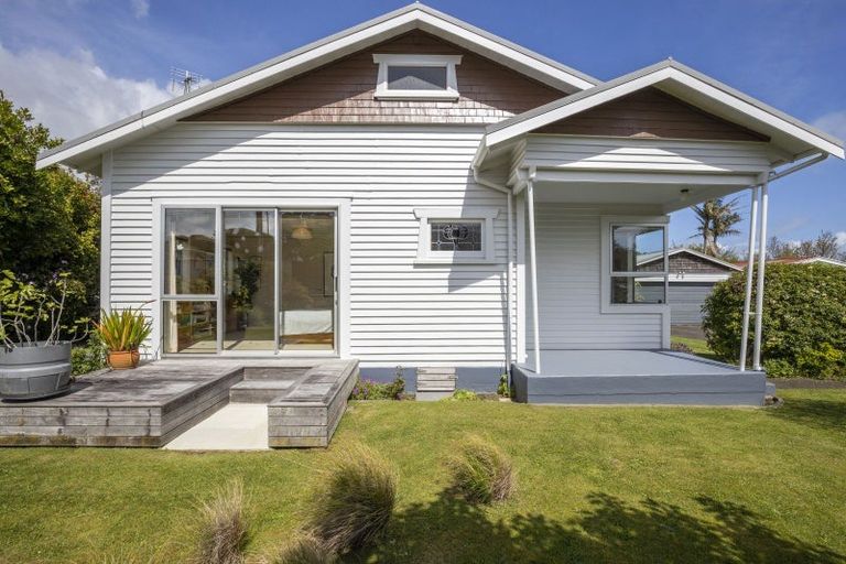 Photo of property in 5 Harris Street, Waitara, 4320